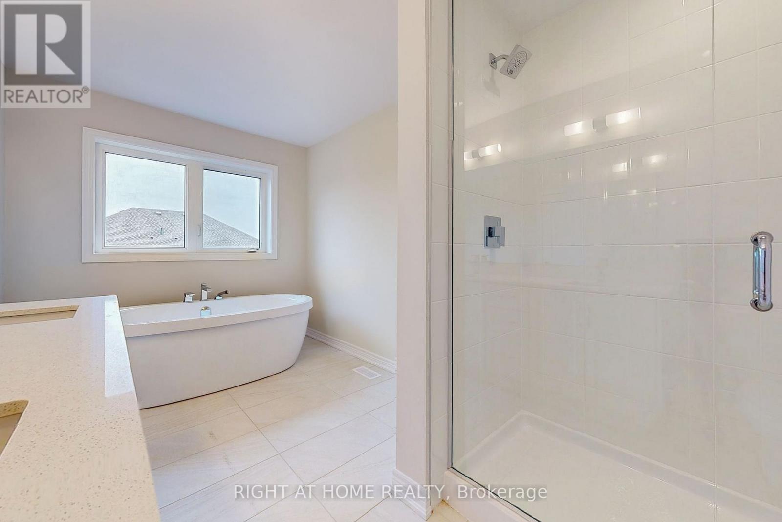 91 Starfire Crescent, Hamilton, Ontario  L8E 0K9 - Photo 23 - X12642418