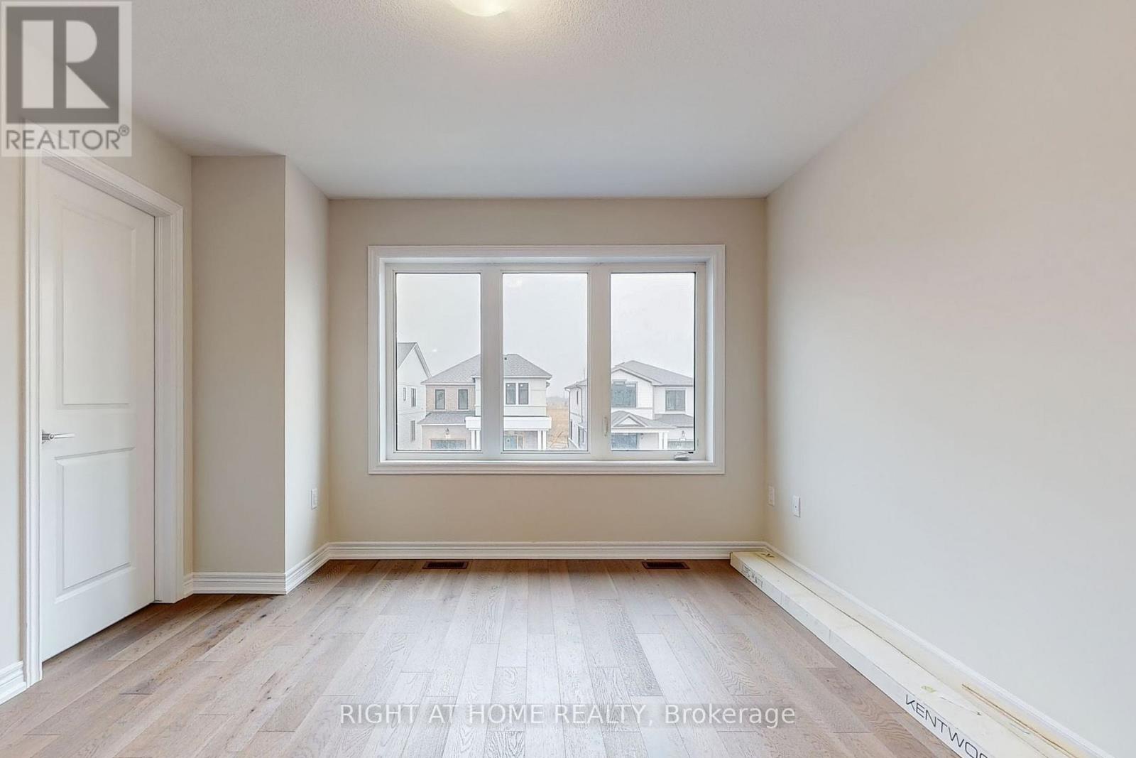 91 Starfire Crescent, Hamilton, Ontario  L8E 0K9 - Photo 24 - X12642418