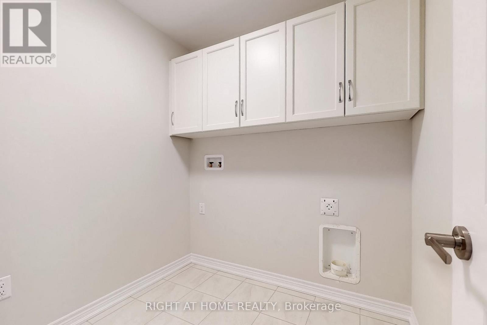 91 Starfire Crescent, Hamilton, Ontario  L8E 0K9 - Photo 32 - X12642418