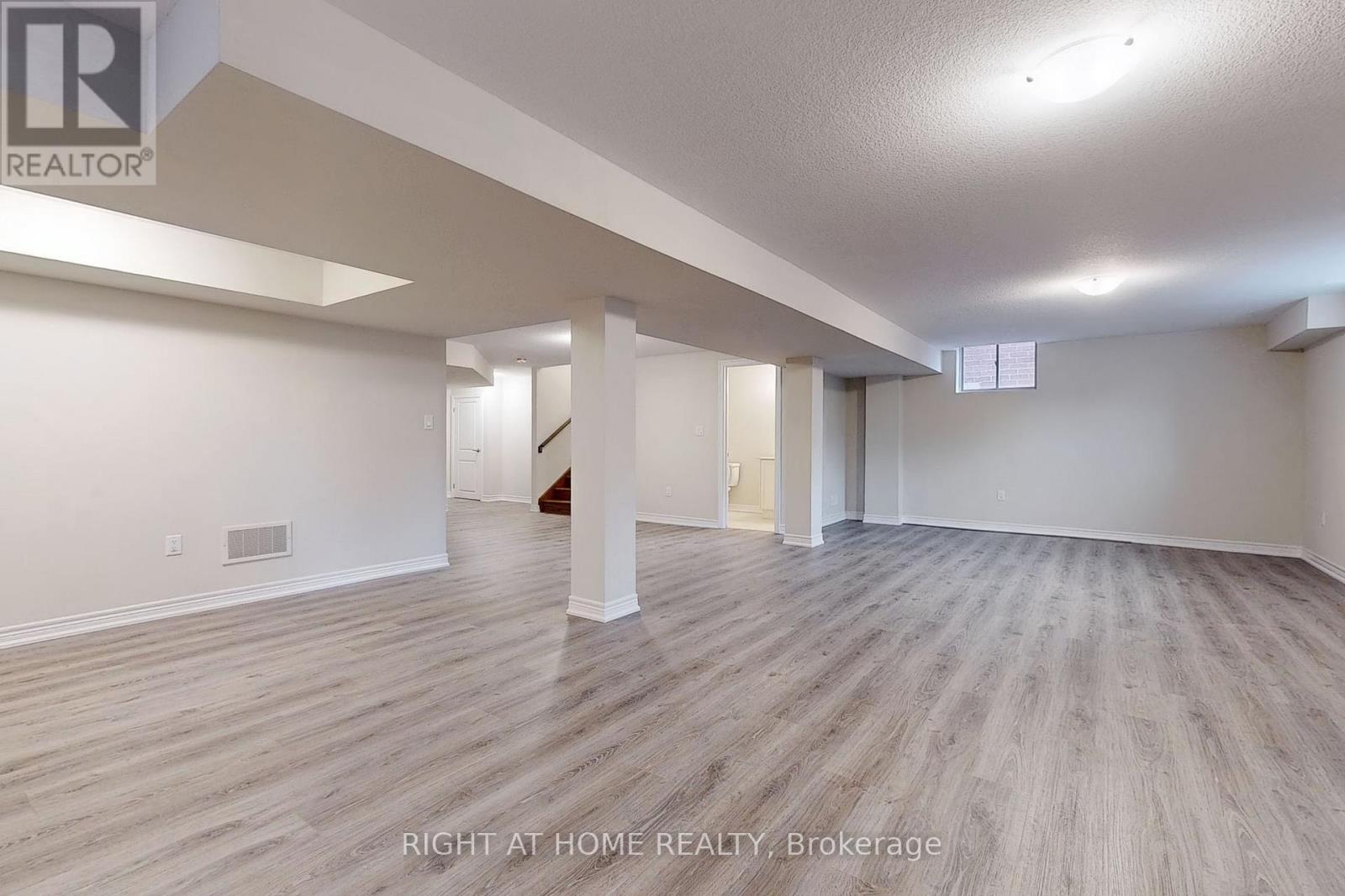 91 Starfire Crescent, Hamilton, Ontario  L8E 0K9 - Photo 33 - X12642418