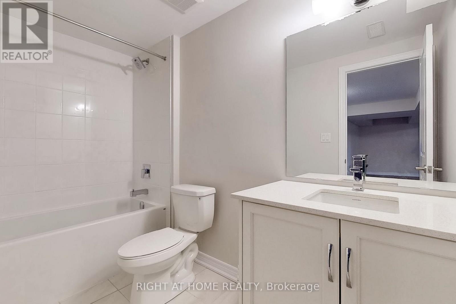 91 Starfire Crescent, Hamilton, Ontario  L8E 0K9 - Photo 35 - X12642418