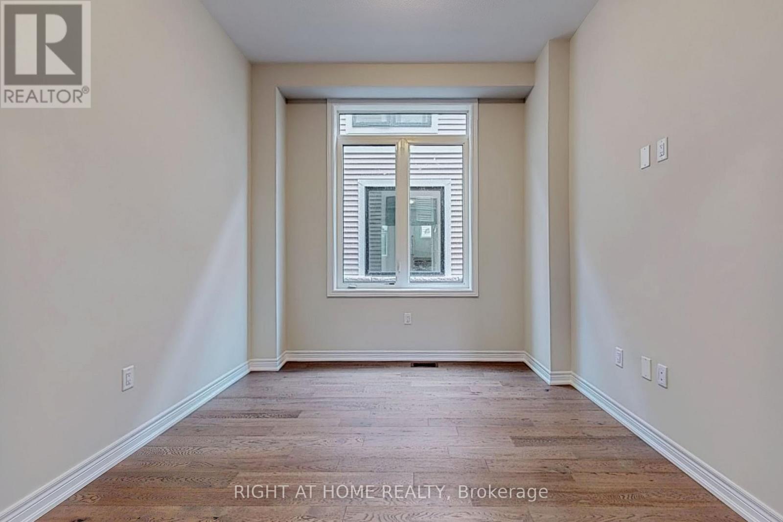 91 Starfire Crescent, Hamilton, Ontario  L8E 0K9 - Photo 5 - X12642418