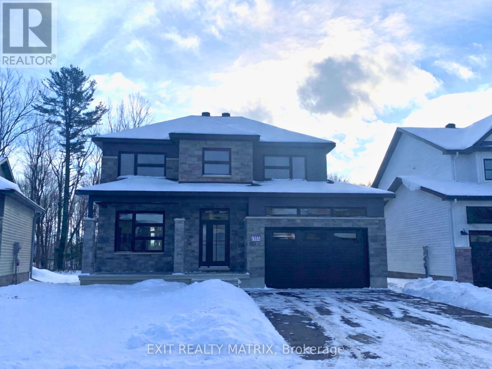 1355 FRIBOURG STREET, Russell, Ontario