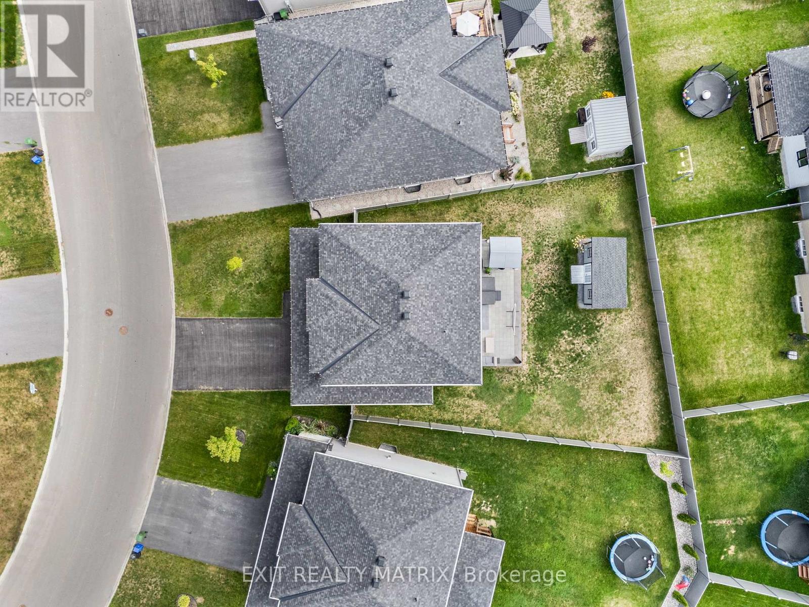 1144 Avignon Street, Russell, Ontario  K0A 1W0 - Photo 35 - X12380703