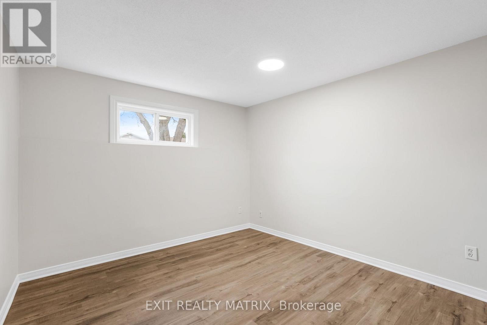 58 Castlebeau Street, Russell, Ontario  K0A 1W0 - Photo 24 - X12411665