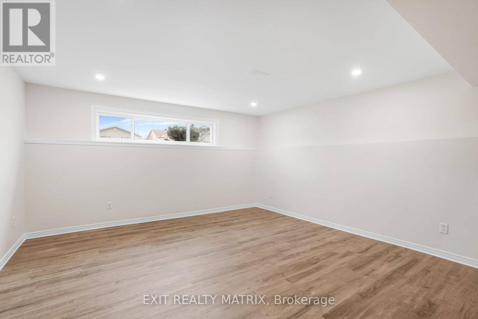 58 Castlebeau Street, Russell, Ontario  K0A 1W0 - Photo 17 - X12411665