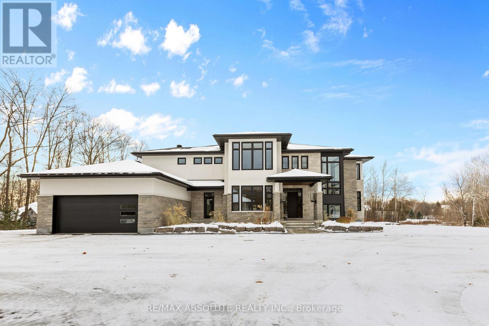 131 CHERRYHILL DRIVE, Ottawa, Ontario
