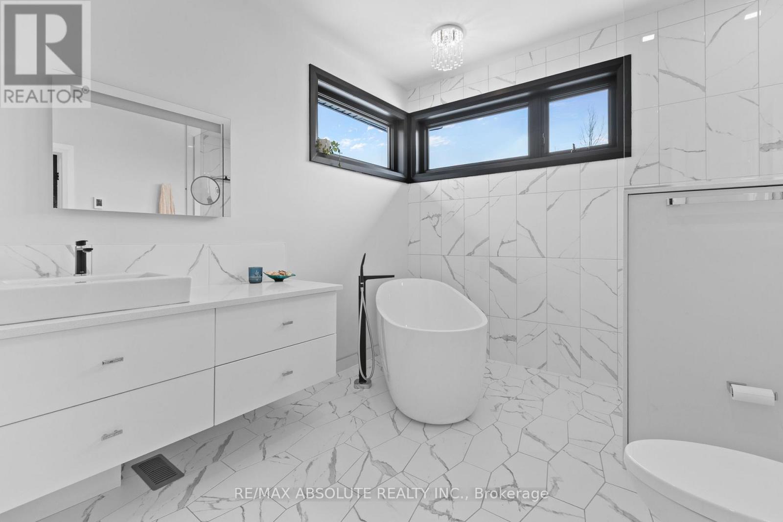 131 Cherryhill Drive, Ottawa, Ontario  K0A 1L0 - Photo 42 - X12531764