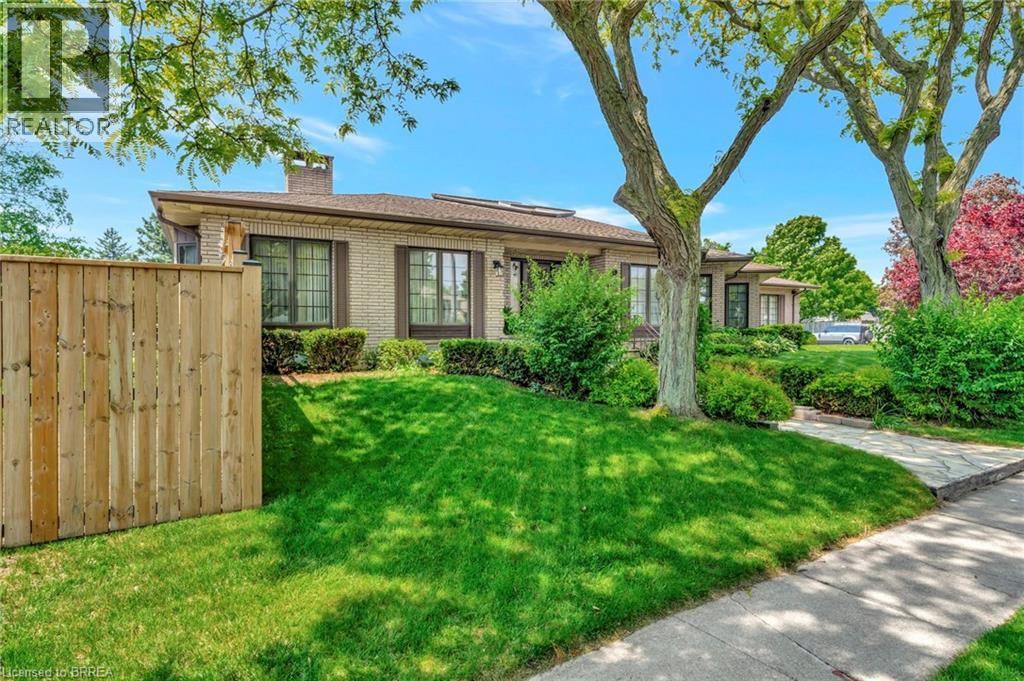 132 Oak Street, Simcoe, Ontario  N3Y 4S3 - Photo 2 - 40794556