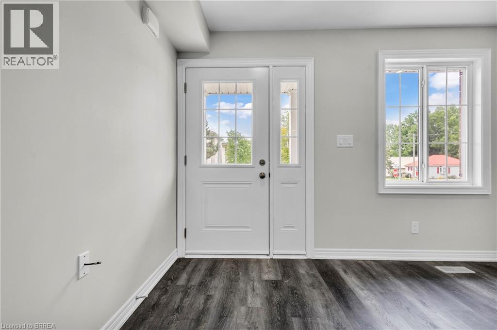 165 Grove Street, Simcoe, Ontario  N3Y 1K5 - Photo 3 - 40794423