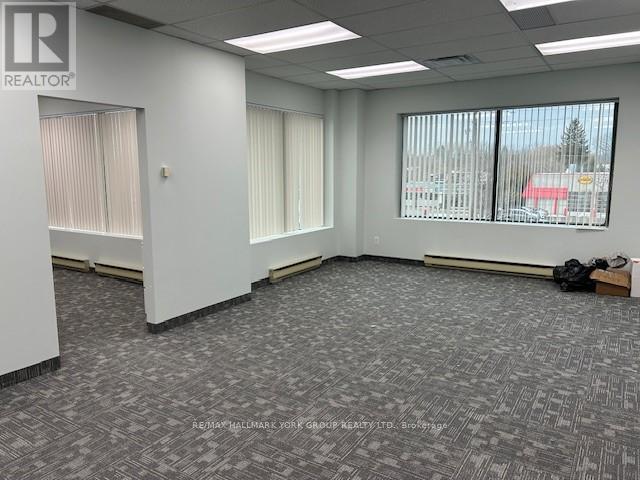 210 - 14845 Yonge Street, Aurora, Ontario  L4C 5G3 - Photo 5 - N12586794