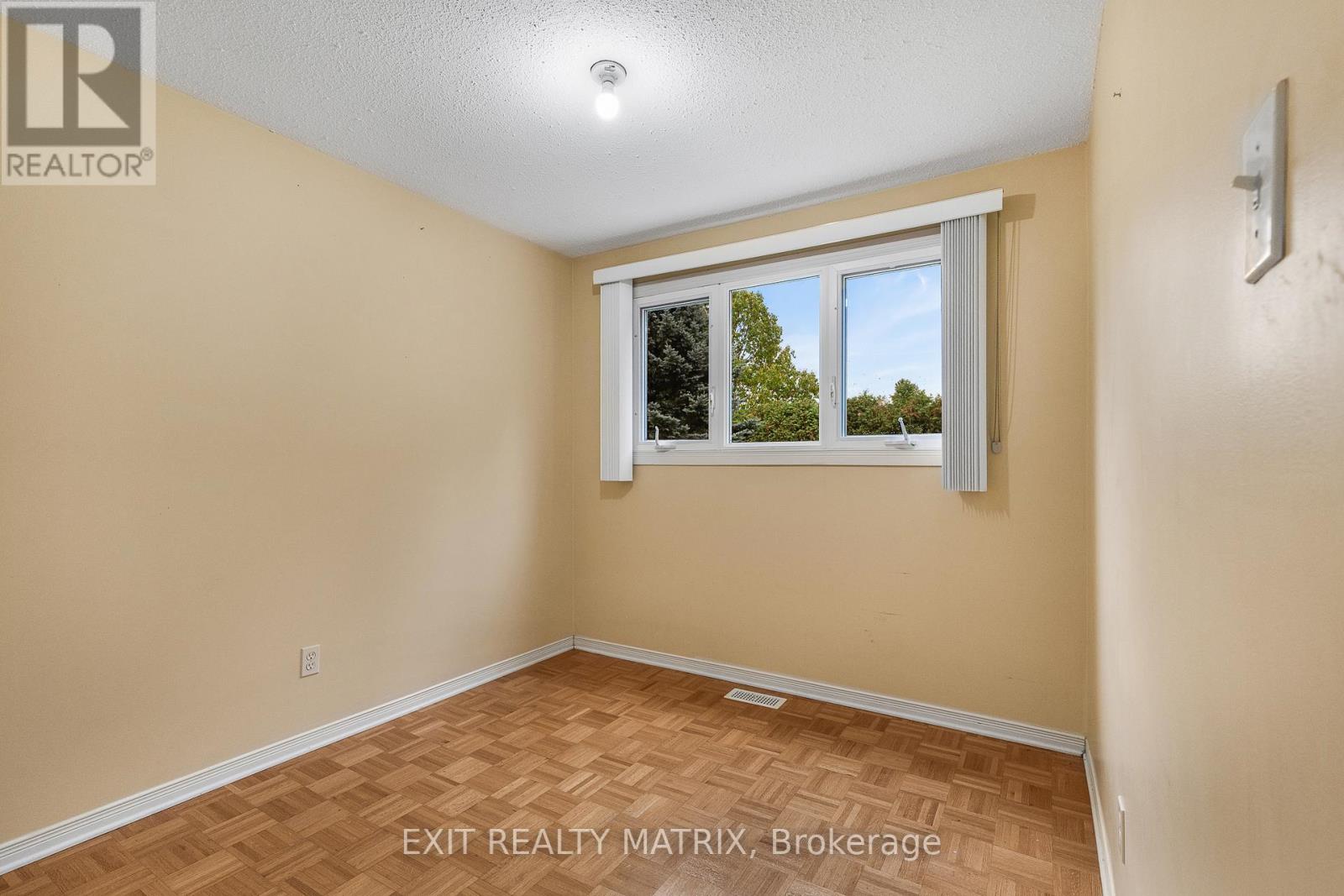 29 Louise Crescent, Russell, Ontario  K0A 1W0 - Photo 16 - X12495482