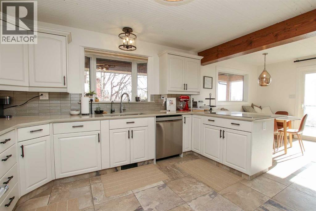 825 Sunhaven Way, Sunbreaker Cove, Alberta  T0C 0J0 - Photo 16 - A2267394