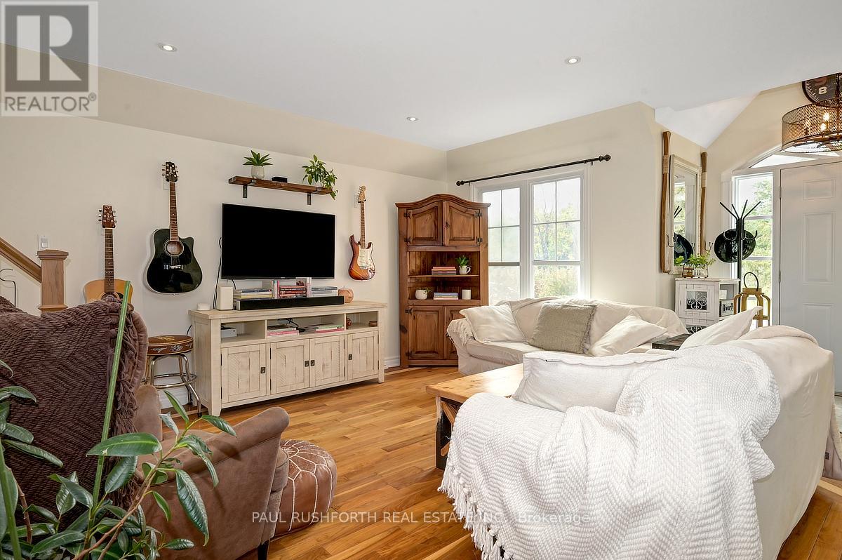 3729 Prudhomme Road, Alfred And Plantagenet, Ontario  K0A 3K0 - Photo 5 - X12437864