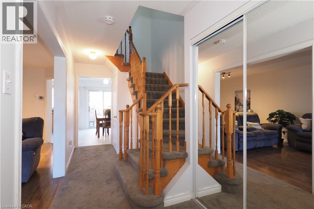 127 Essex Point Drive, Cambridge, Ontario  N1T 1W6 - Photo 6 - 40788462