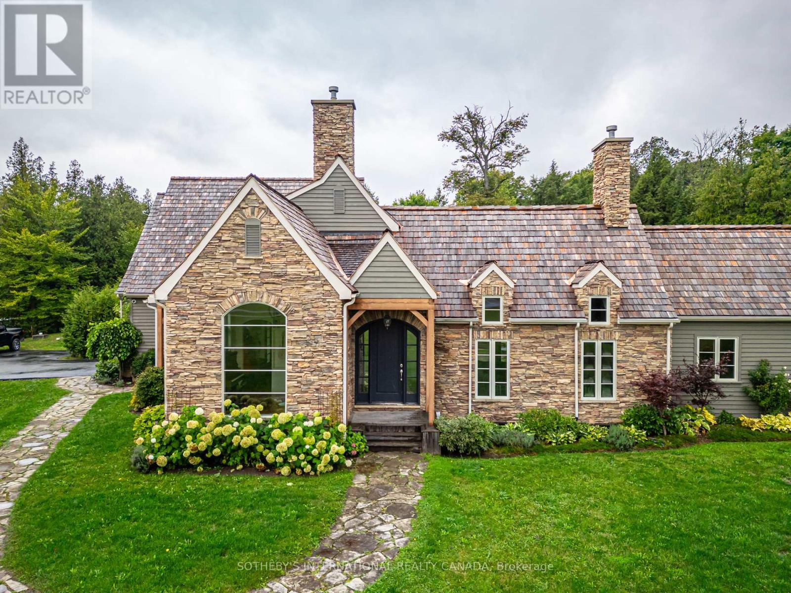 787517 Grey 13 Road, Blue Mountains, Ontario  N0H 2P0 - Photo 2 - X12641206