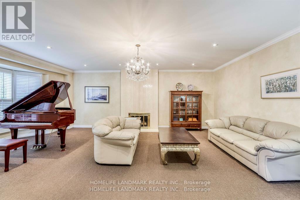 10 Prescott Court, Markham, Ontario  L3T 5W7 - Photo 5 - N12642440