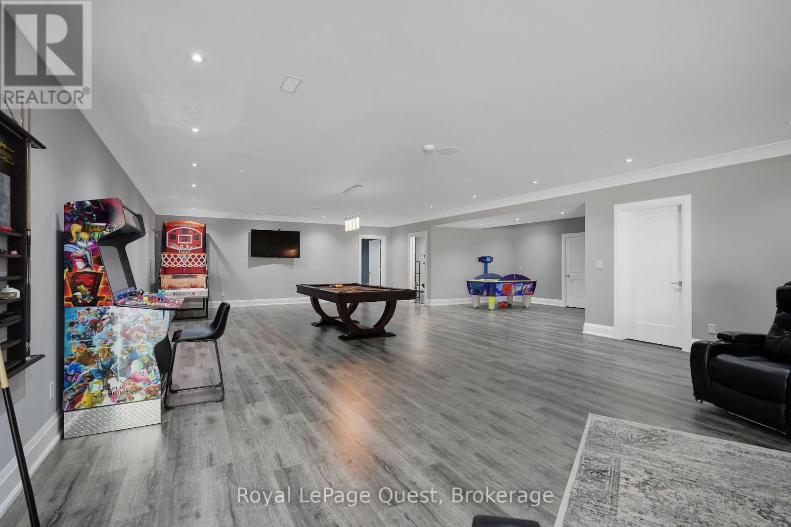 8 Midves Court, Springwater, Ontario  L9X 0P3 - Photo 34 - S12642536