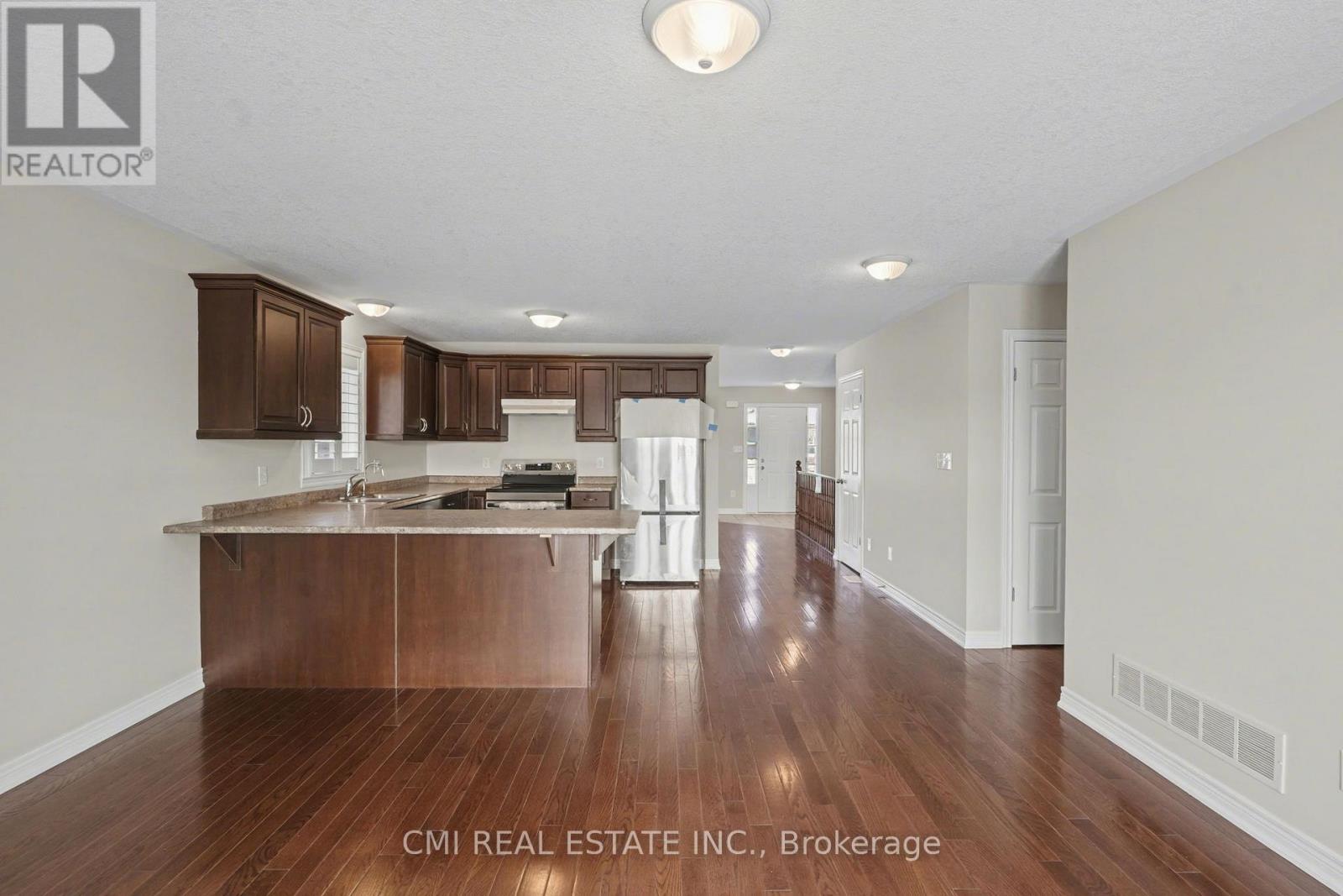 45 Helen Drive, Haldimand, Ontario  N0A 1H0 - Photo 11 - X12642438