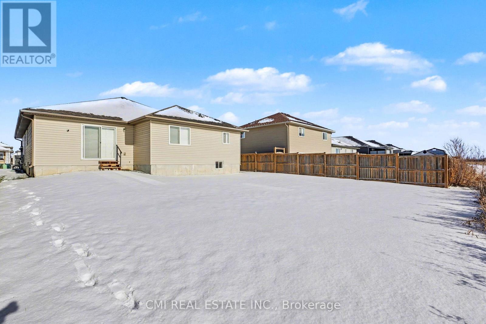 45 Helen Drive, Haldimand, Ontario  N0A 1H0 - Photo 36 - X12642438