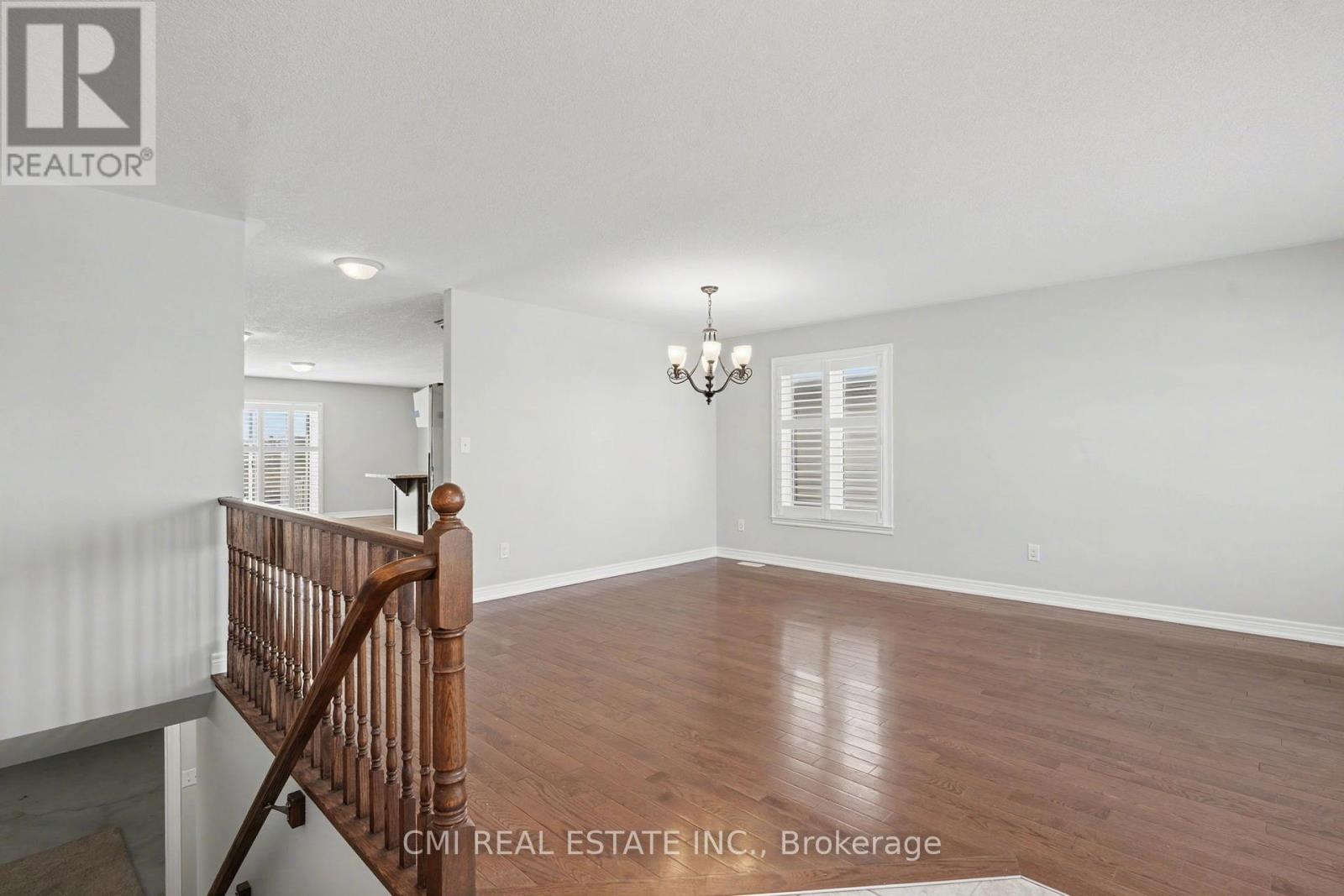 45 Helen Drive, Haldimand, Ontario  N0A 1H0 - Photo 4 - X12642438