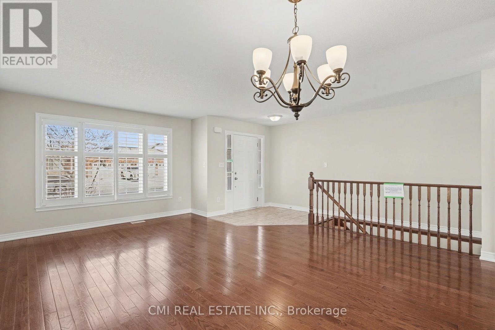 45 Helen Drive, Haldimand, Ontario  N0A 1H0 - Photo 6 - X12642438