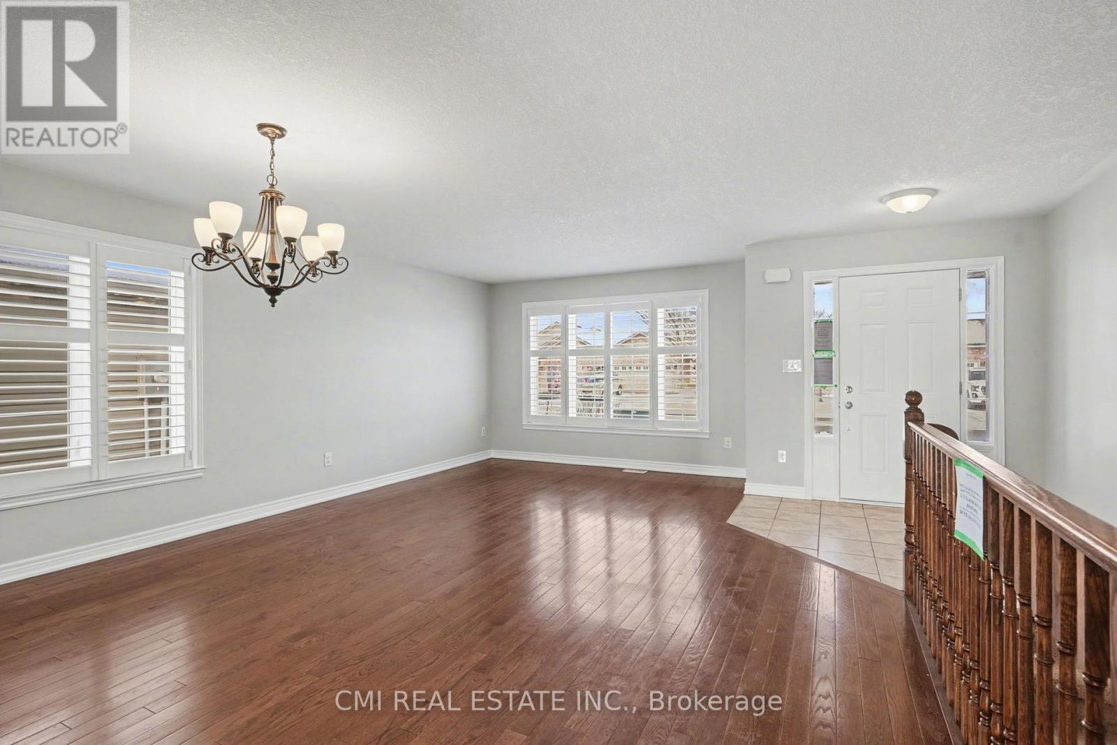 45 Helen Drive, Haldimand, Ontario  N0A 1H0 - Photo 7 - X12642438