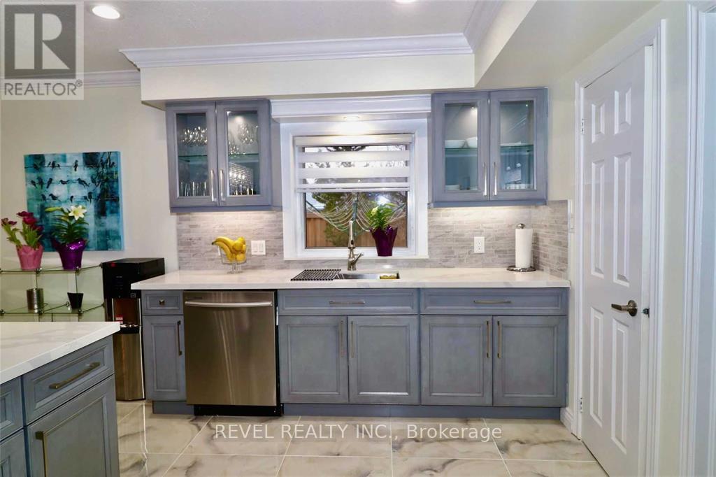 412 Olde Village Lane, Shelburne, Ontario  L9V 3A4 - Photo 9 - X12642442