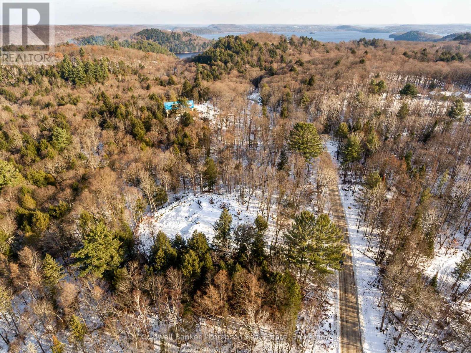 16 Claren Crescent, Huntsville, Ontario P1H 0C3 - Photo 2 - X12642482