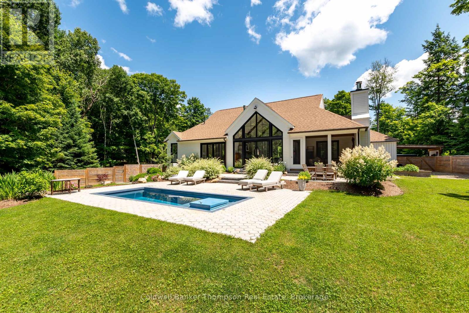 350 SKYHILLS ROAD, Huntsville, Ontario