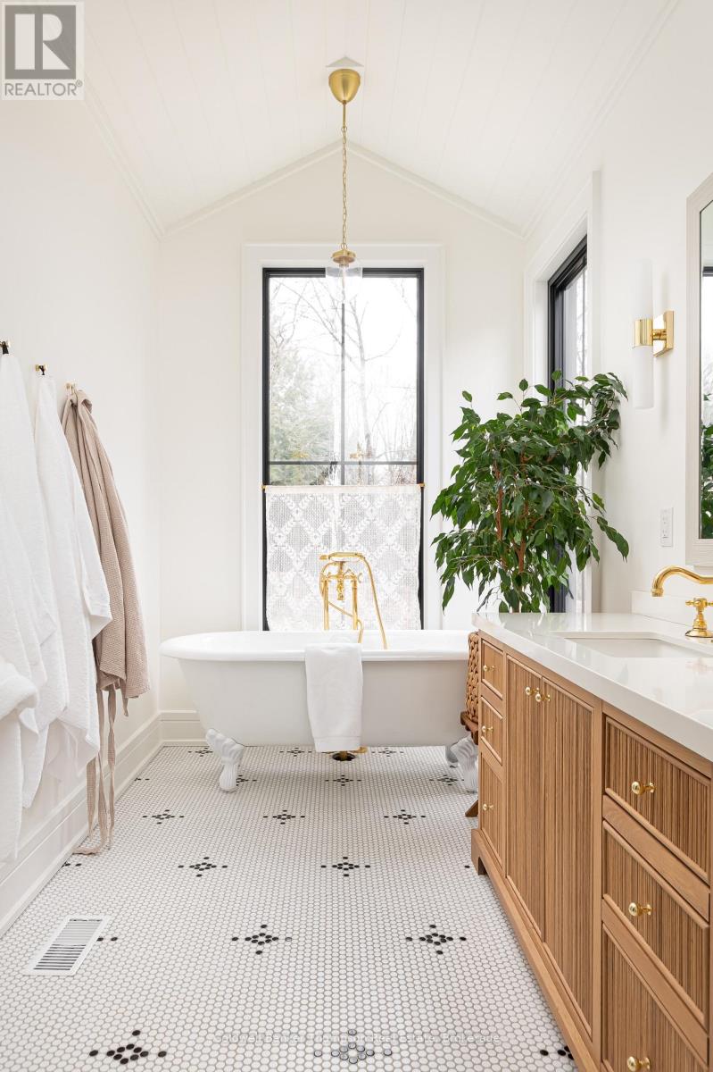 350 Skyhills Road, Huntsville, Ontario  P1H 2N5 - Photo 21 - X12642526