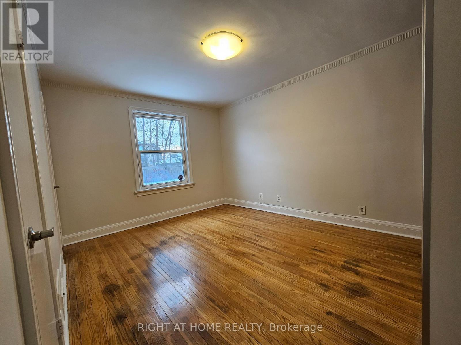 8 Roberta Drive, Toronto, Ontario  M6A 2J5 - Photo 12 - C12641844