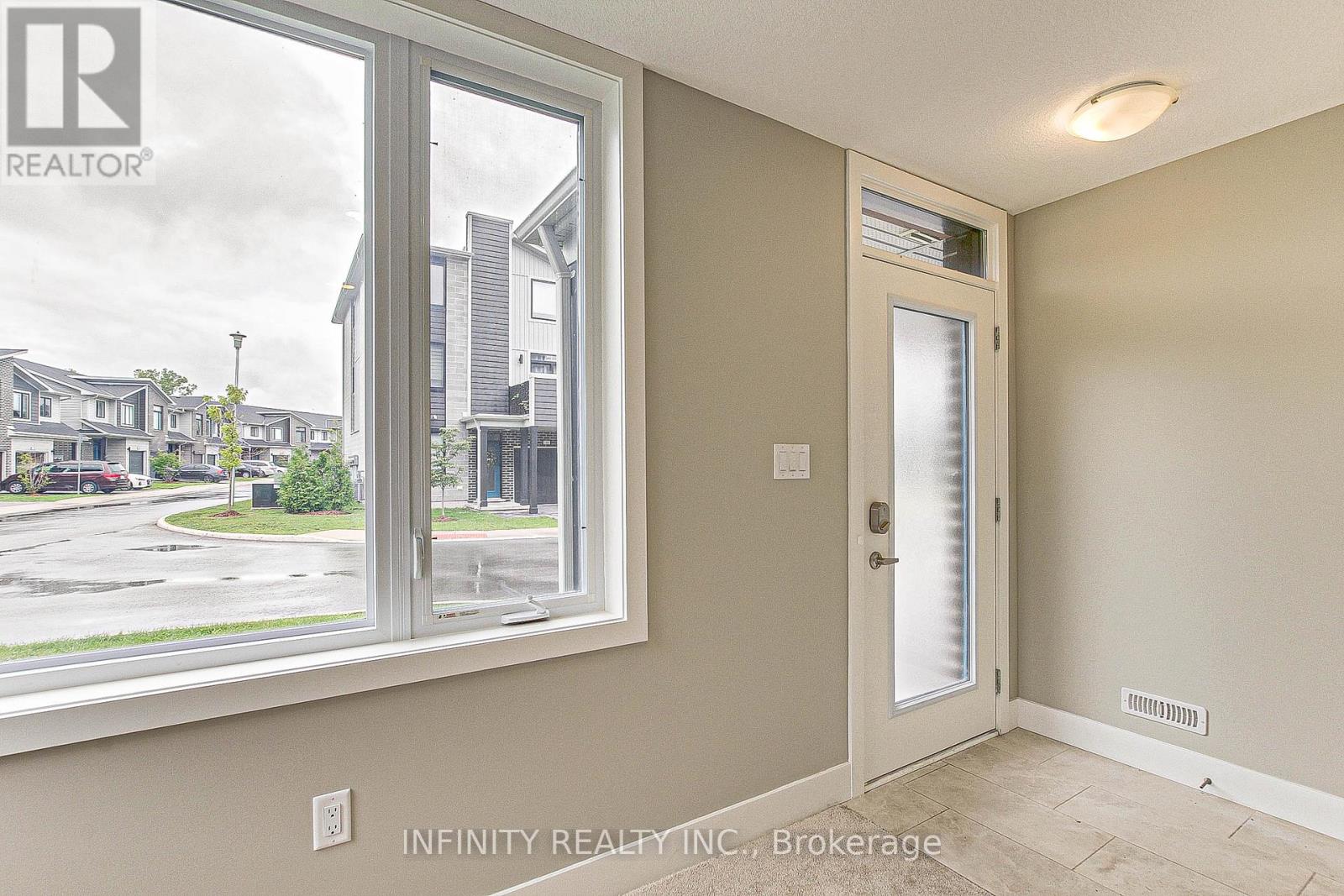 181 - 177 Edgevalley Road, London East, Ontario  N5V 0C5 - Photo 2 - X12642488