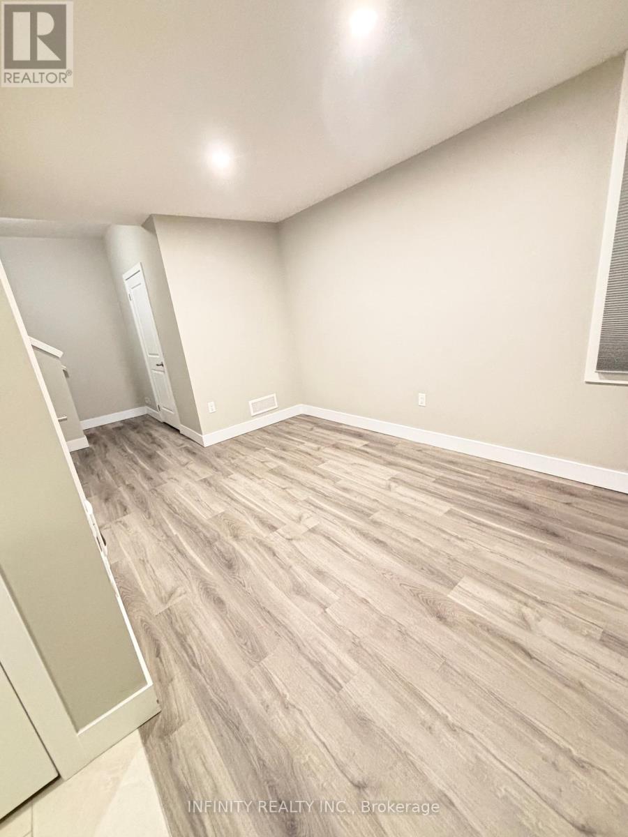 181 - 177 Edgevalley Road, London East, Ontario  N5V 0C5 - Photo 3 - X12642488