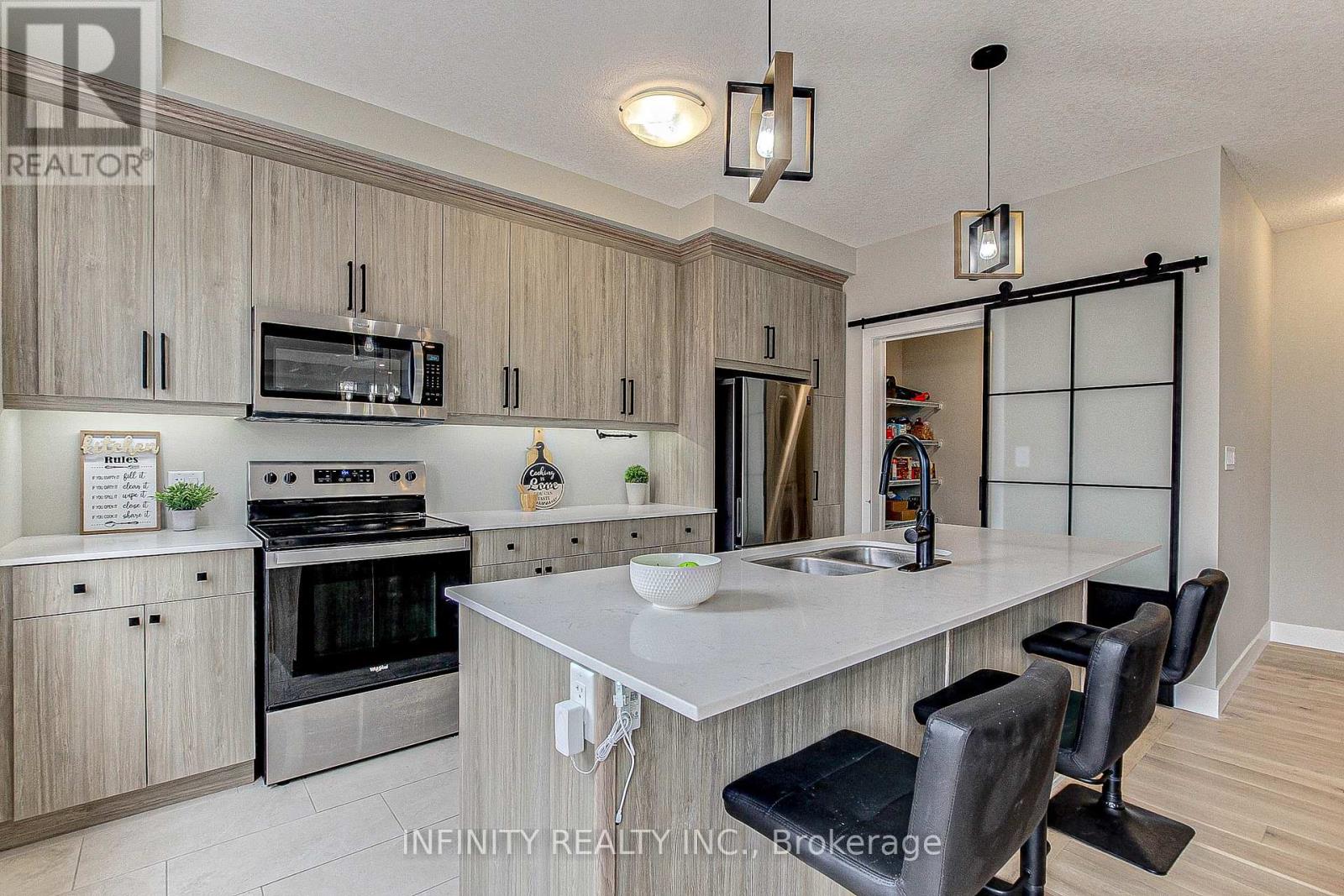 181 - 177 Edgevalley Road, London East, Ontario  N5V 0C5 - Photo 8 - X12642488