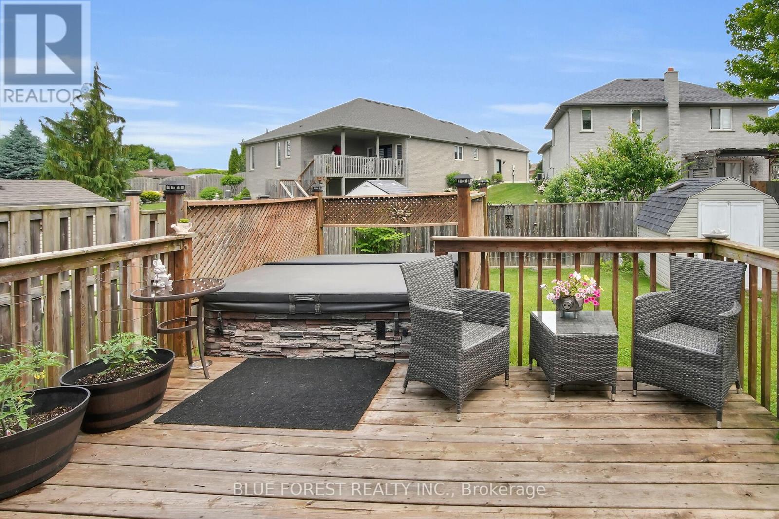 2949 Meadowgate Boulevard, London South, Ontario  N6M 1L3 - Photo 32 - X12642544