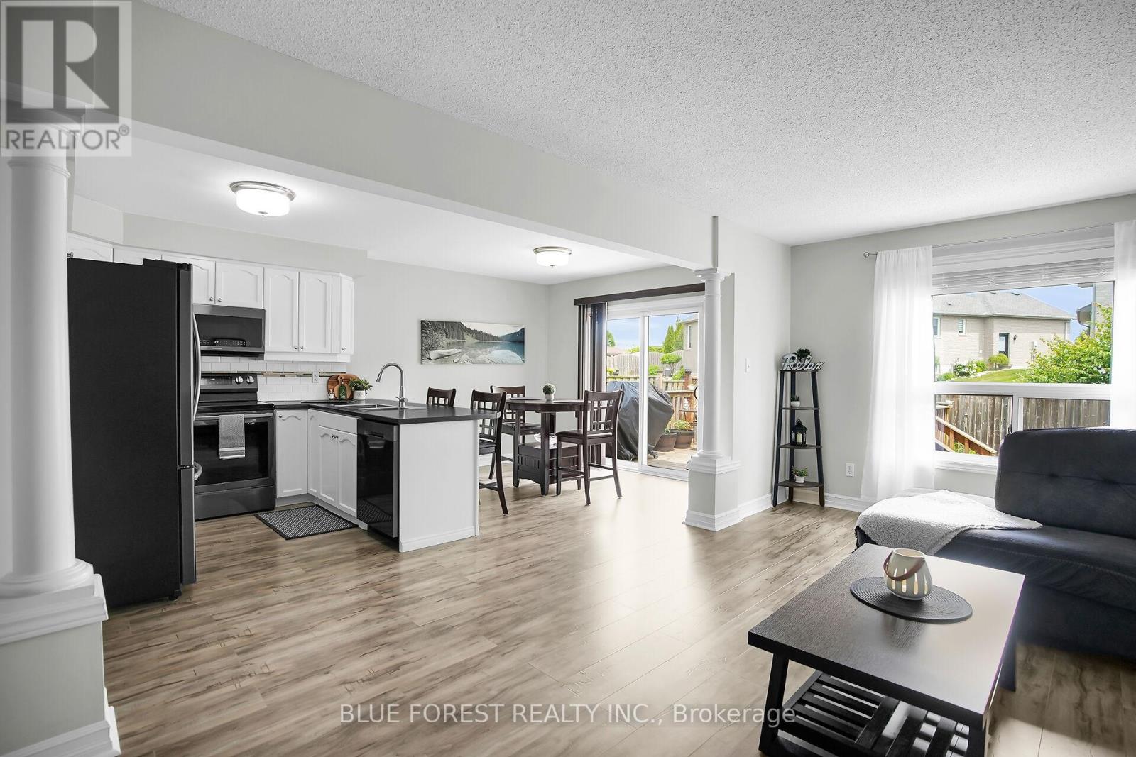 2949 Meadowgate Boulevard, London South, Ontario  N6M 1L3 - Photo 8 - X12642544