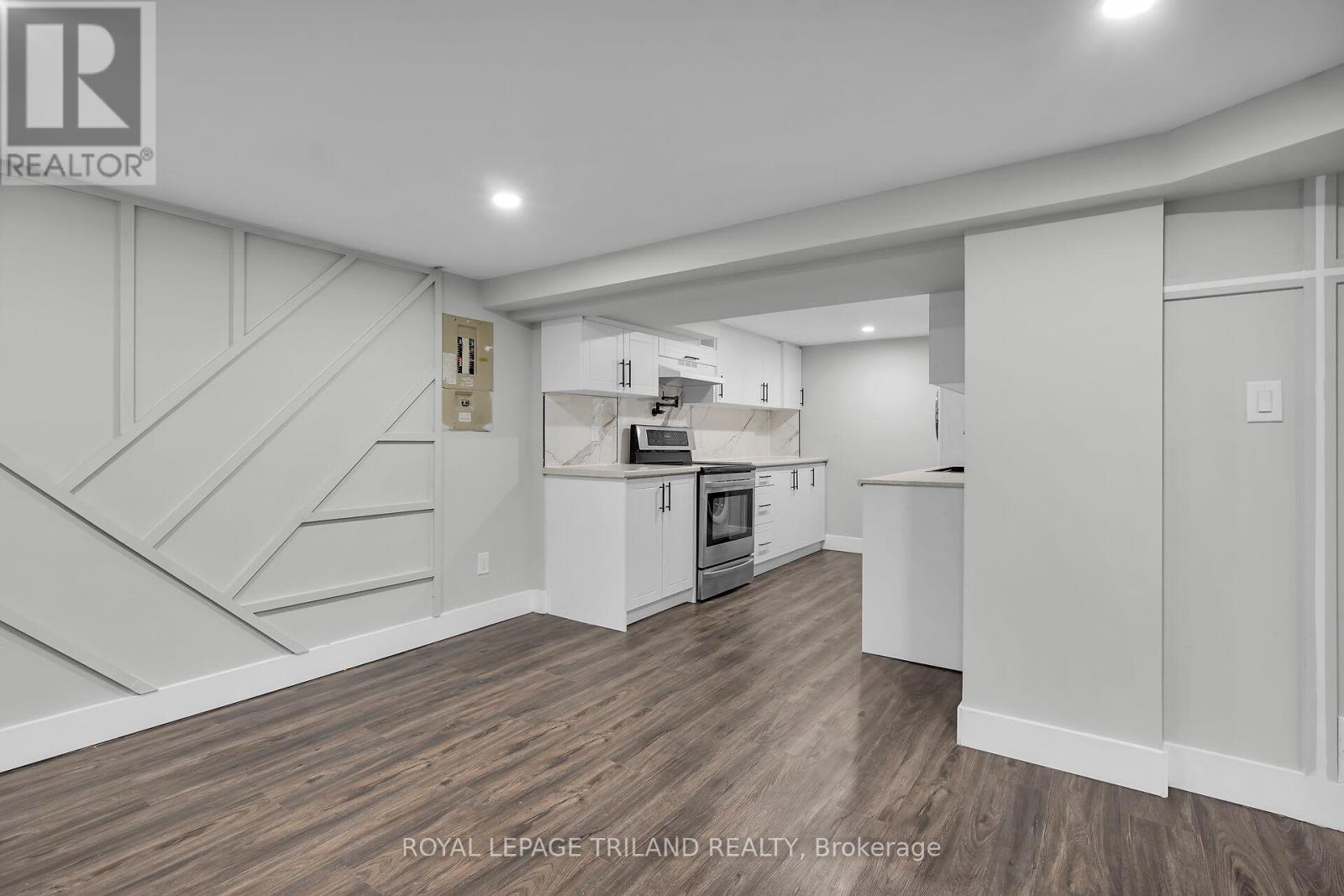 3 - 22 Mitchell Street, St. Thomas, Ontario  N5R 2T7 - Photo 2 - X12642592