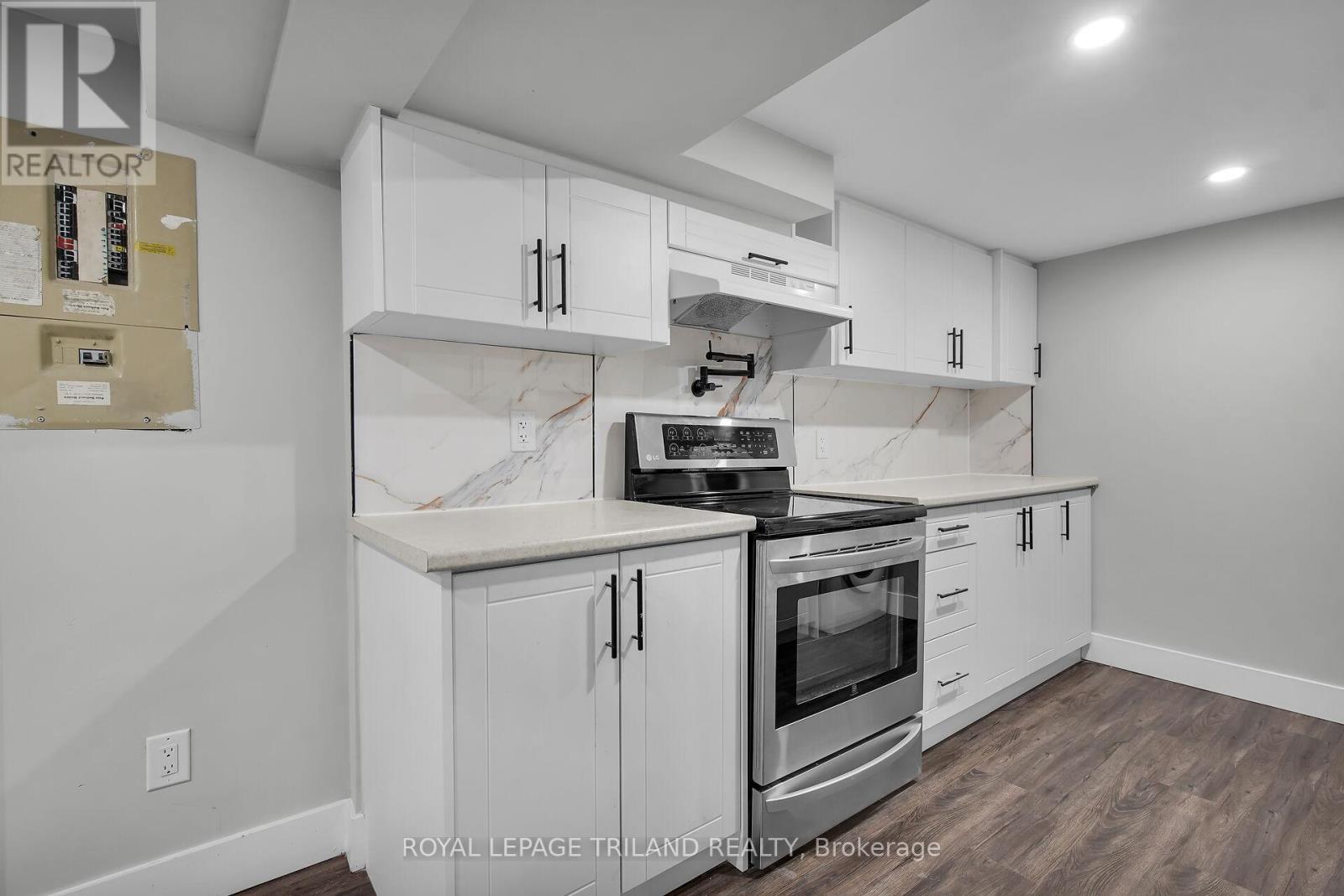 3 - 22 Mitchell Street, St. Thomas, Ontario  N5R 2T7 - Photo 5 - X12642592