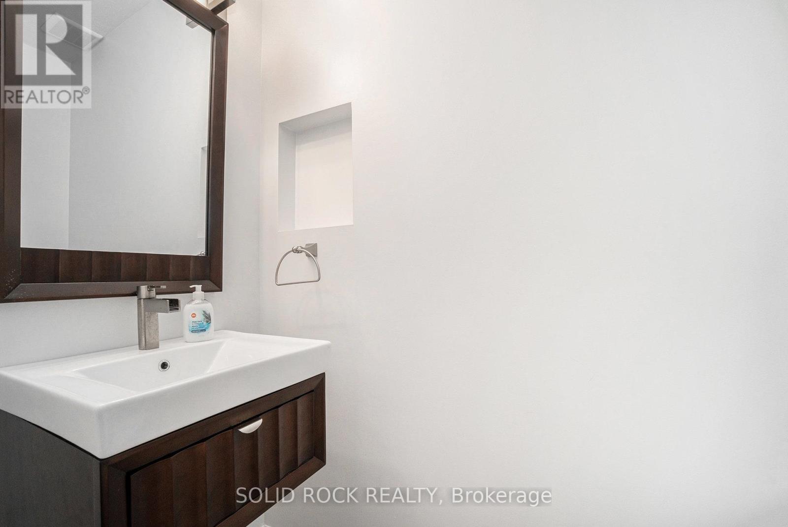 34 - 4573 Carrington Place, Ottawa, Ontario  K1B 4P8 - Photo 4 - X12642546