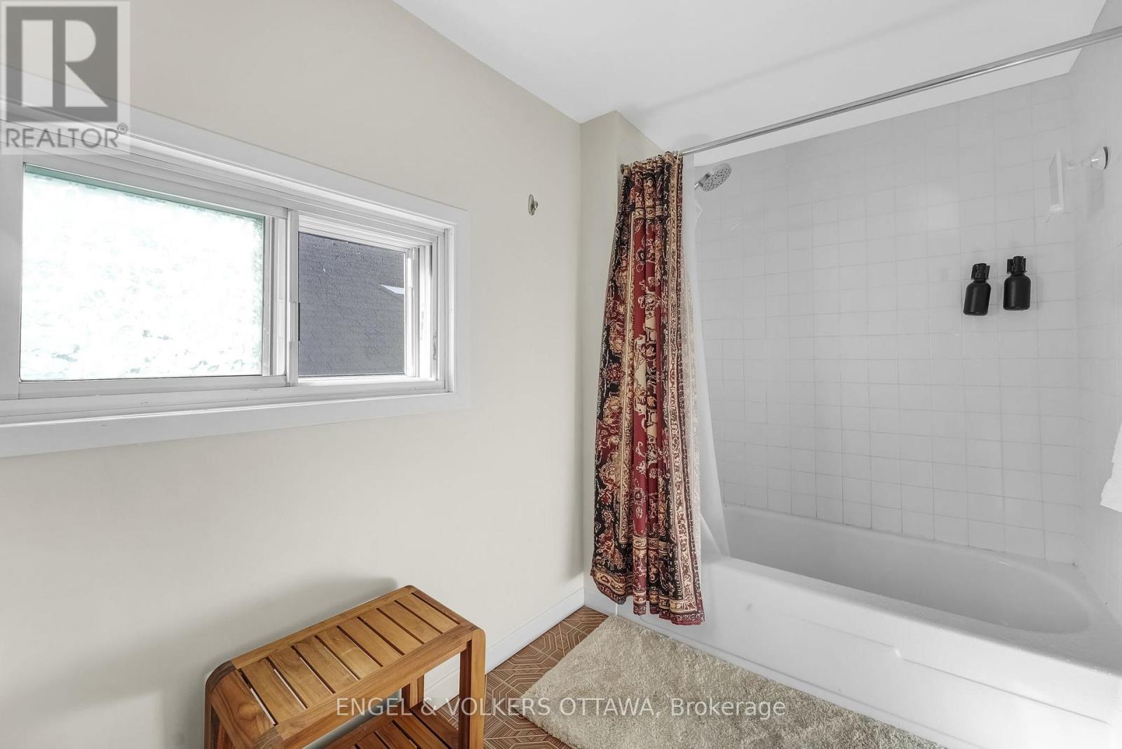 46 Holland Avenue, Ottawa, Ontario  K1Y 0X4 - Photo 23 - X12642564