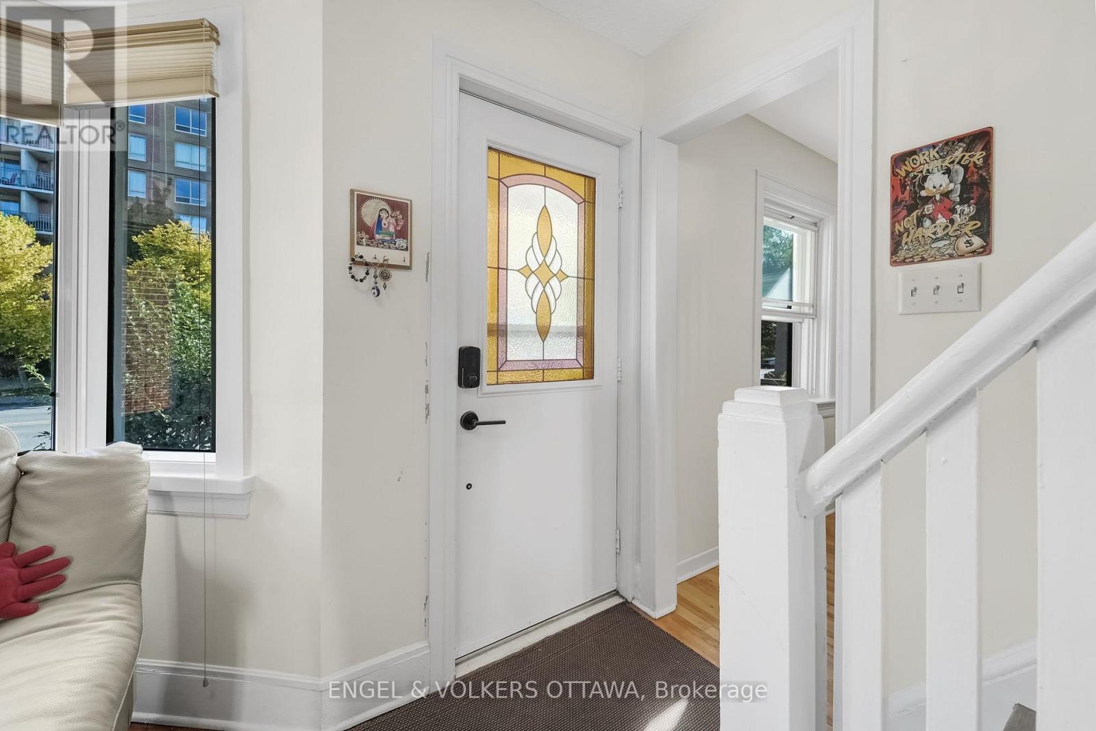 46 Holland Avenue, Ottawa, Ontario  K1Y 0X4 - Photo 3 - X12642564