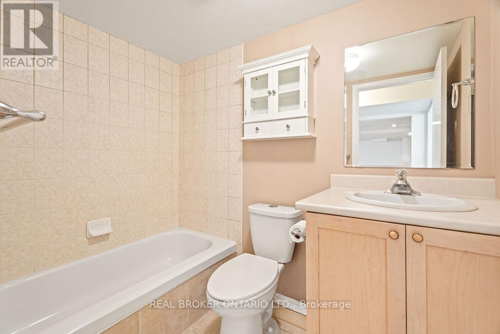 99 Queensline Drive, Ottawa, Ontario  K2H 7J6 - Photo 21 - X12642594