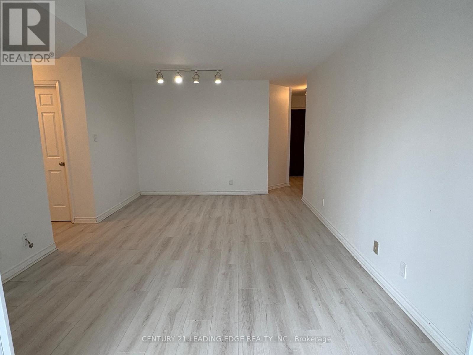 903 - 44 Gerrard Street W, Toronto, Ontario  M5G 2K2 - Photo 5 - C12635028