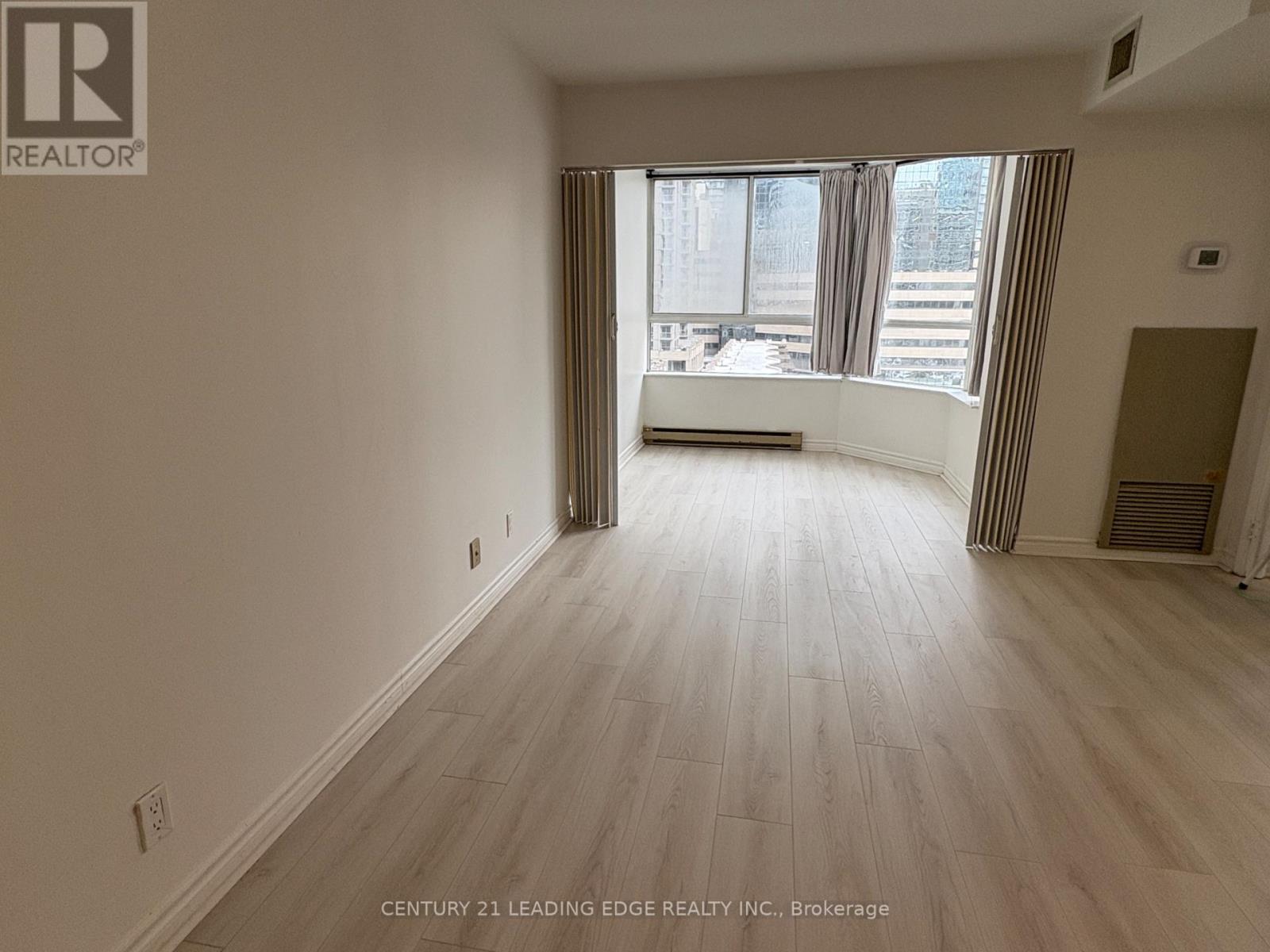 903 - 44 Gerrard Street W, Toronto, Ontario  M5G 2K2 - Photo 7 - C12635028