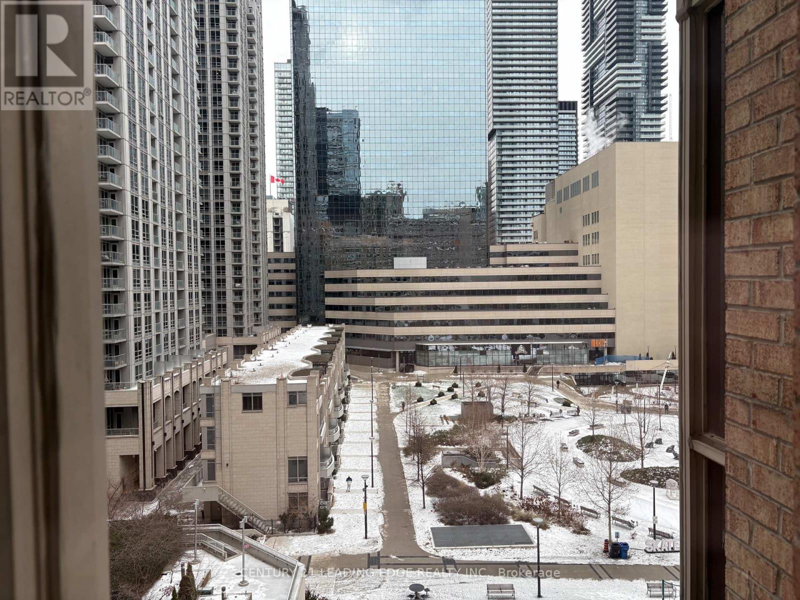 903 - 44 Gerrard Street W, Toronto, Ontario  M5G 2K2 - Photo 2 - C12635028