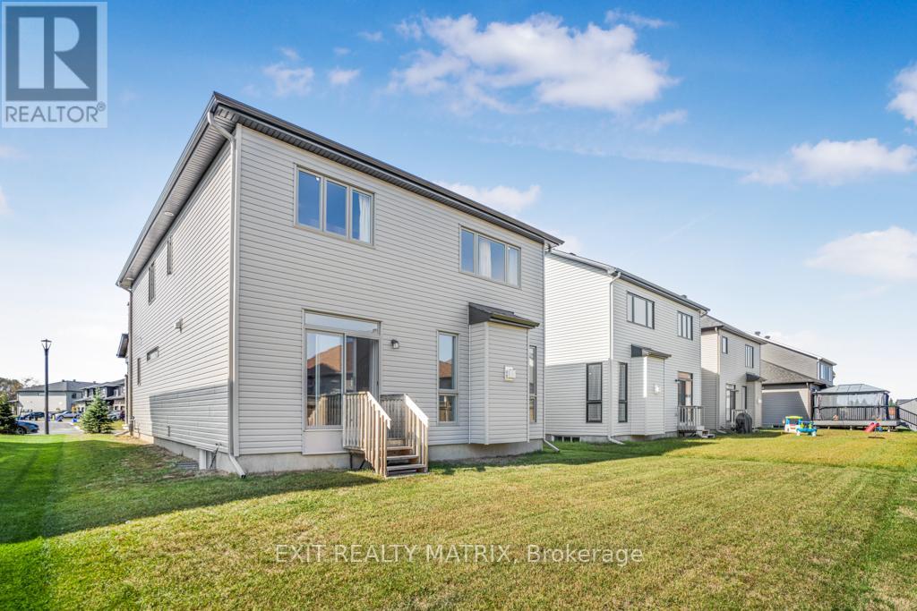 764 Namur Street, Russell, Ontario  K0A 1W0 - Photo 24 - X12537156