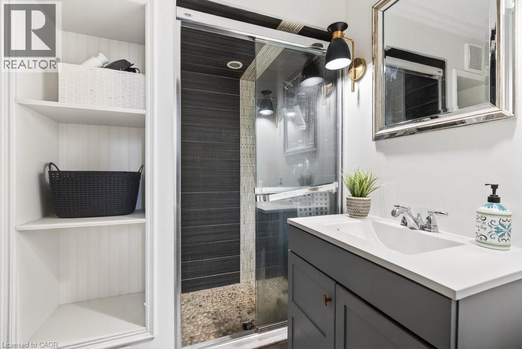 16 Forestgate Drive, Hamilton, Ontario  L9C 6A3 - Photo 41 - 40793644