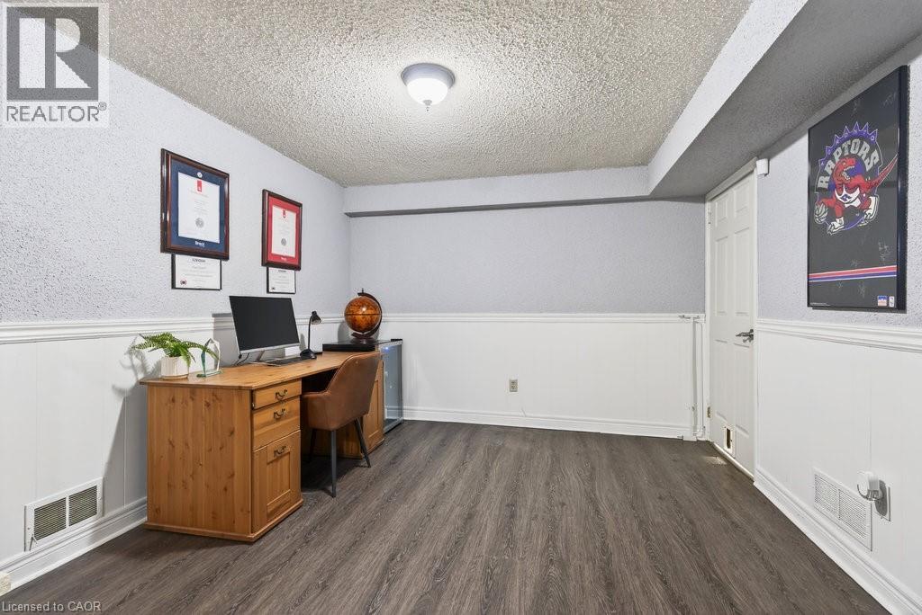 16 Forestgate Drive, Hamilton, Ontario  L9C 6A3 - Photo 40 - 40793644