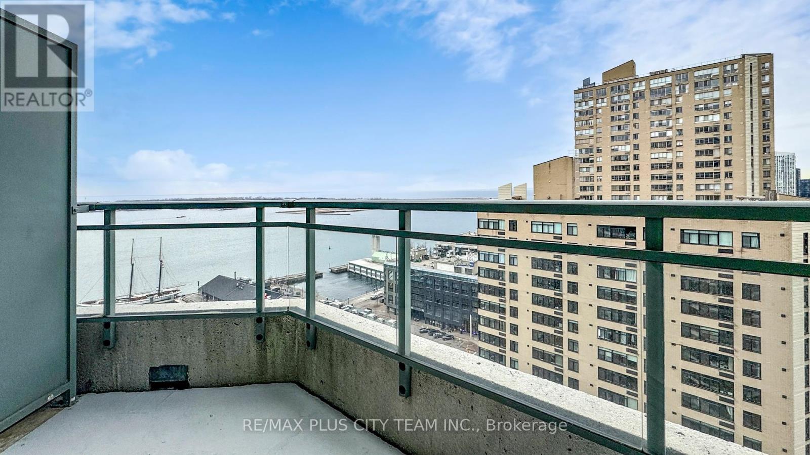 2323 - 230 Queens Quay W, Toronto, Ontario  M5J 2Y7 - Photo 21 - C12642504